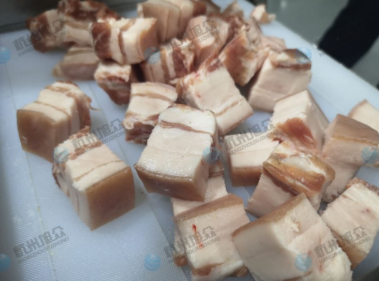 5dbbeb43f0072.jpg 5dbbeb43f0072.jpg